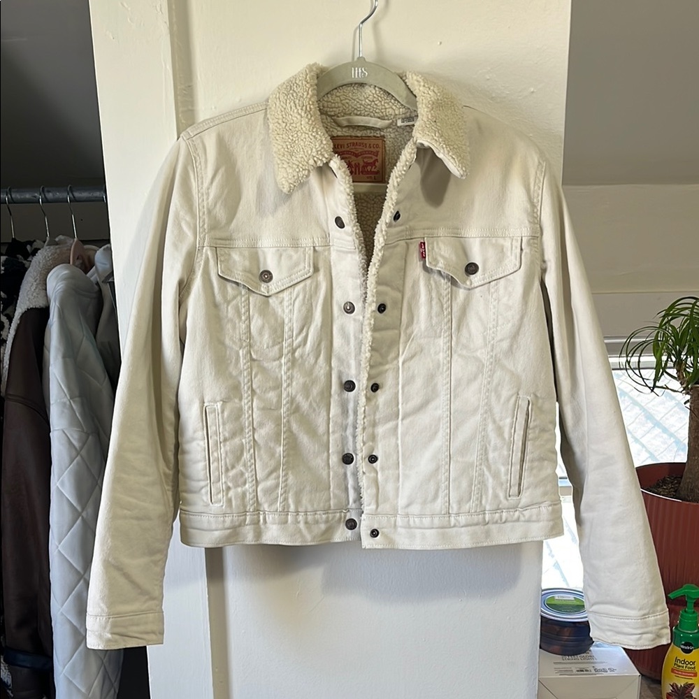 Levi's Cream Sherpa-Lined Denim Jacket